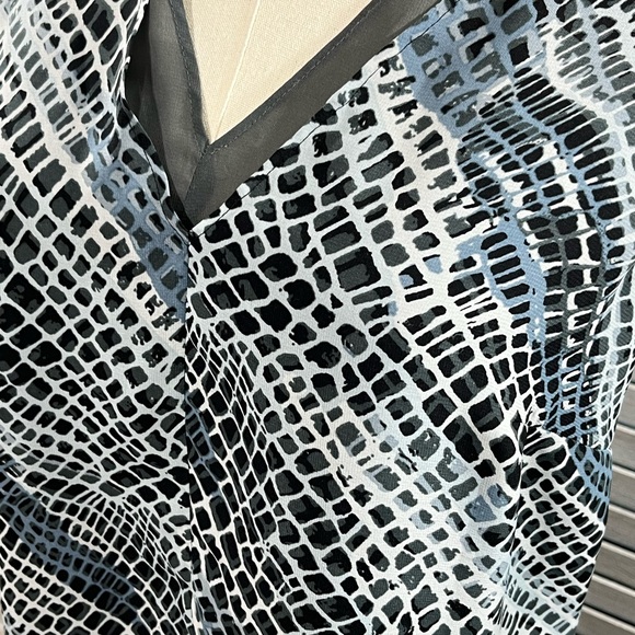 BANANA REPUBLIC Layered Snake Print Tank Top Gray Black White-XS - Picture 2 of 3